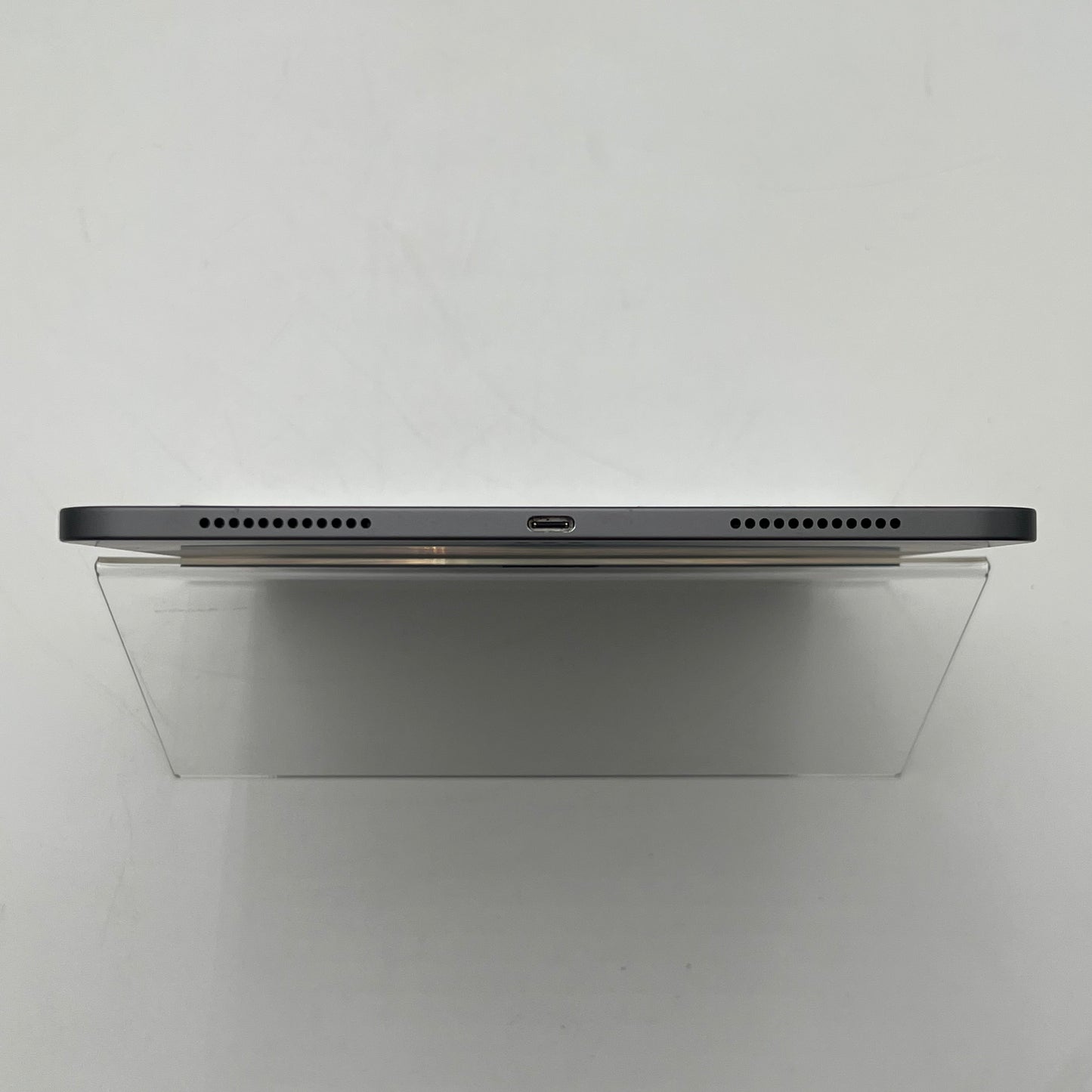 WiFi Only Apple iPad Air 4th Gen 256GB 15.6.2 Space Gray MYFT2LL/A