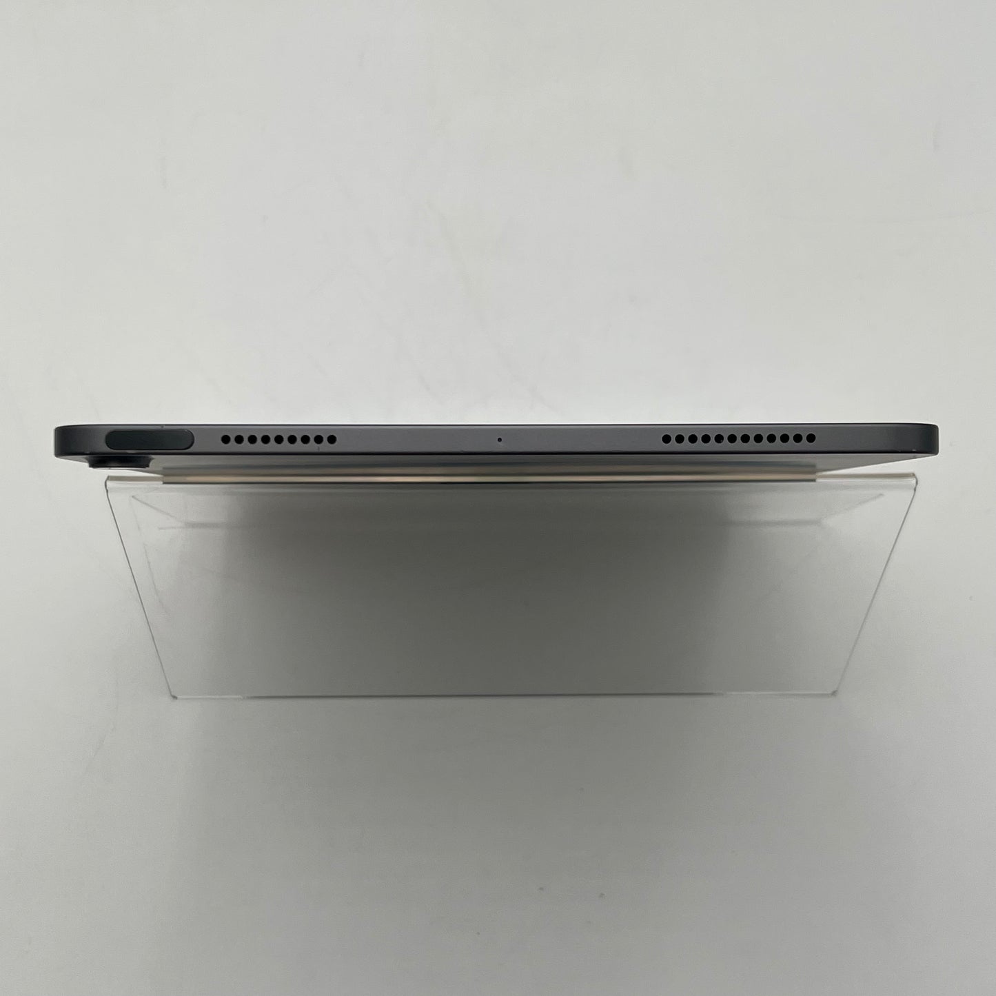 WiFi Only Apple iPad Air 4th Gen 256GB 15.6.2 Space Gray MYFT2LL/A