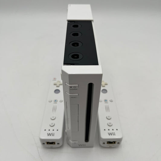 Nintendo Wii Video Game Console RVL-001 White 2 Controllers GameCube Compatible