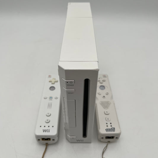 Nintendo Wii Video Game Console RVL-001 White 2 Controllers GameCube Compatible