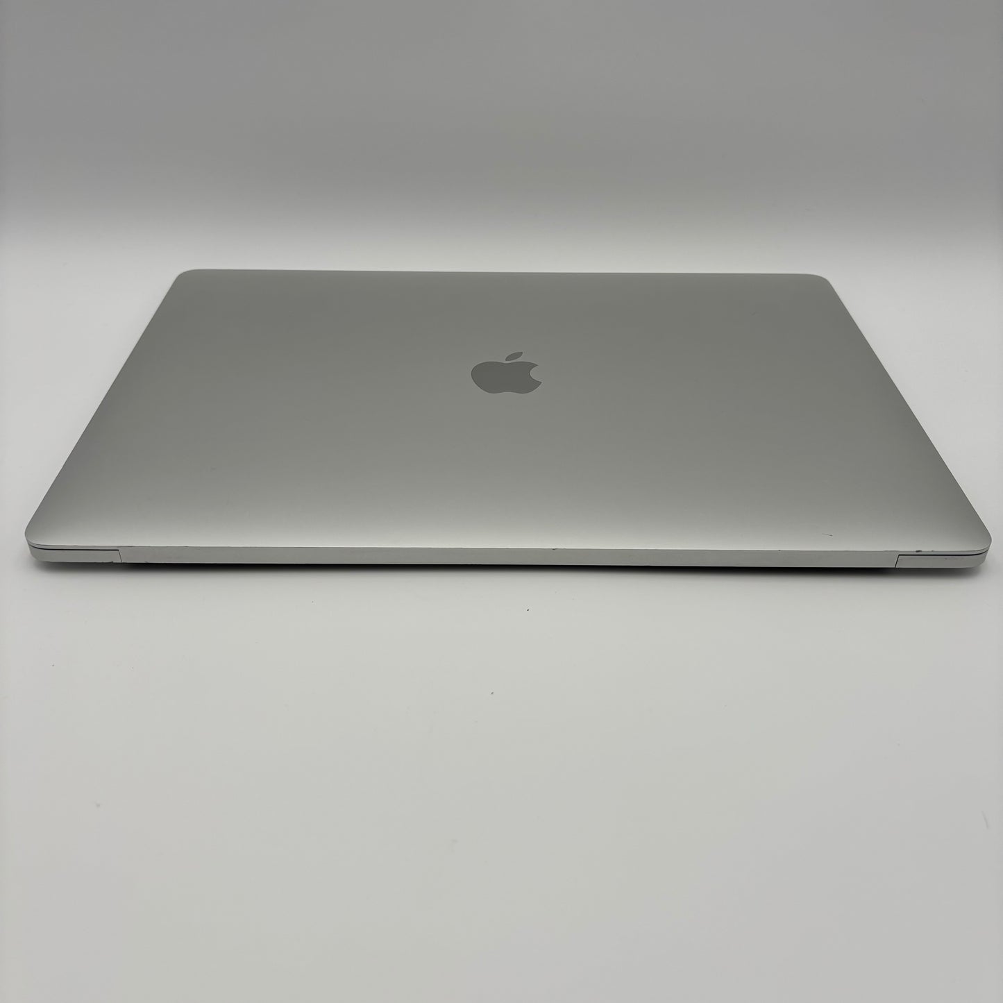 2019 Apple MacBook Pro 15.4" i7 2.6GHz 16GB RAM 512GB SSD Silver A1990