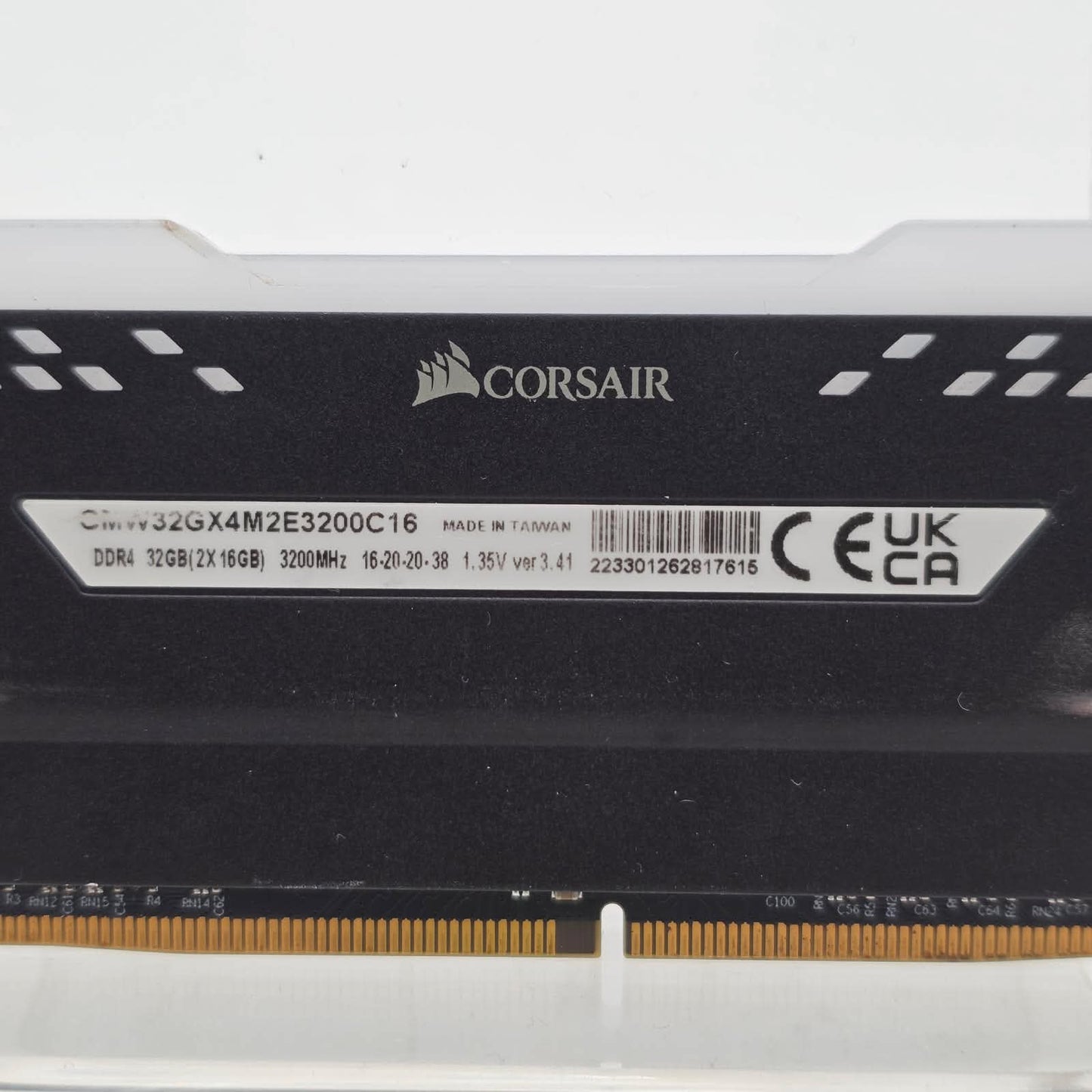 Corsair Vengeance RGB Pro 16GB (1x16GB) RAM DDR4 3200MHz READ